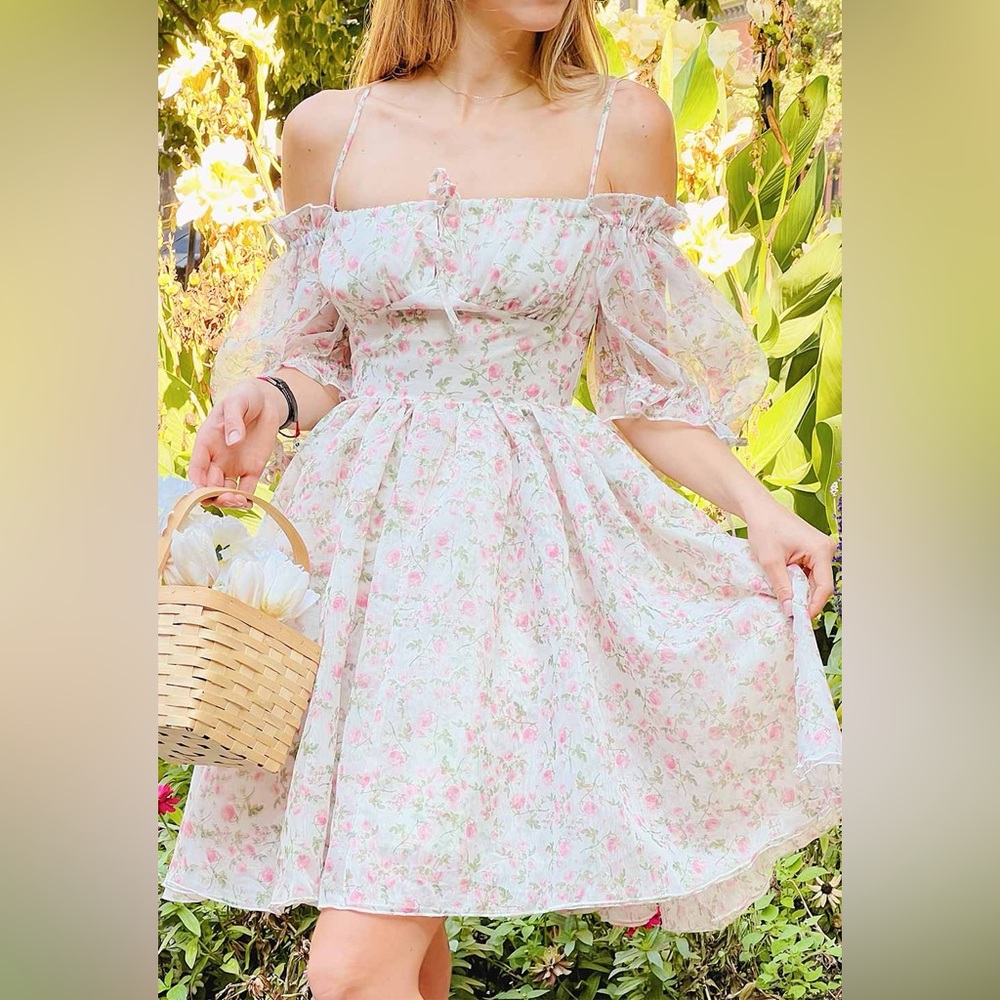 Chic Floral Off-Shoulder Mini Dress